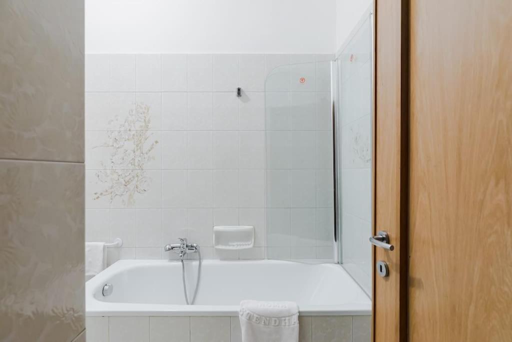 Elegant Apartment Via Veneto By Varental Rom Eksteriør billede
